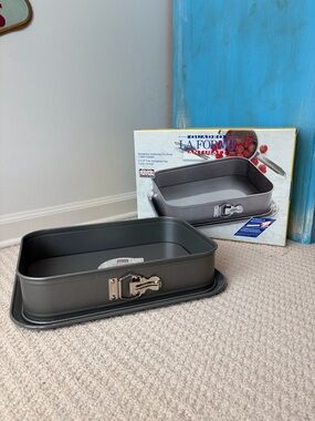 Original Kaiser La Forme Plus 13x9 Cake Springform Pan